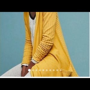 Lightly worn suuuper soft!